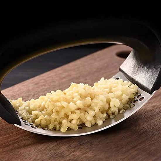 Garlic Presses 3 in 1 Manual Stainless Steel Ginger Chopper with Ergonomic Handle Black Garlic Presses 3 in 1 Manual Stainless Steel Ginger Chopper with Ergonomic Handle Black