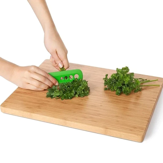 Multi Functional Herb Cutter Stripper Kitchen Tool - Green Multi Functional Herb Cutter Stripper Kitchen Tool - Green
