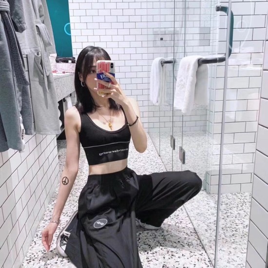 Sports Fitness Seamless Women Padded Bra - Black Sports Fitness Seamless Women Padded Bra - Black