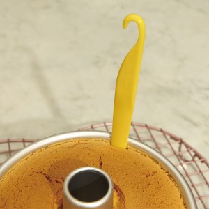 Cake Mould Stripping Knife Cream Scraper Fondant Decorating Orange