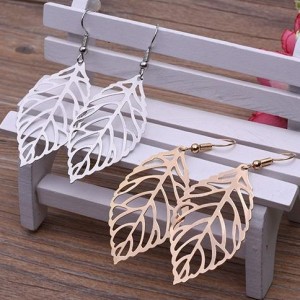 Fashion Simple Metal Leaf Earrings Golden