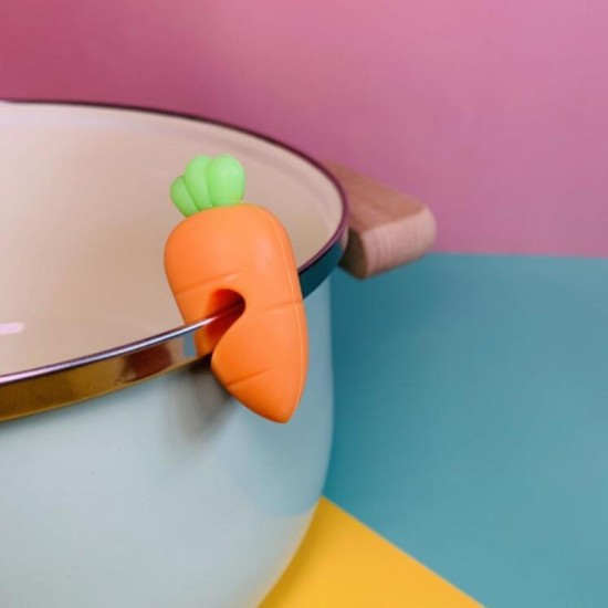 Silicone Heat Resistant Splash Proof Pot Lid Holder Carrot Design Silicone Heat Resistant Splash Proof Pot Lid Holder Carrot Design